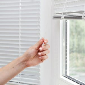 mantenimiento-de-persianas-y-cortinas-en-bogota-2